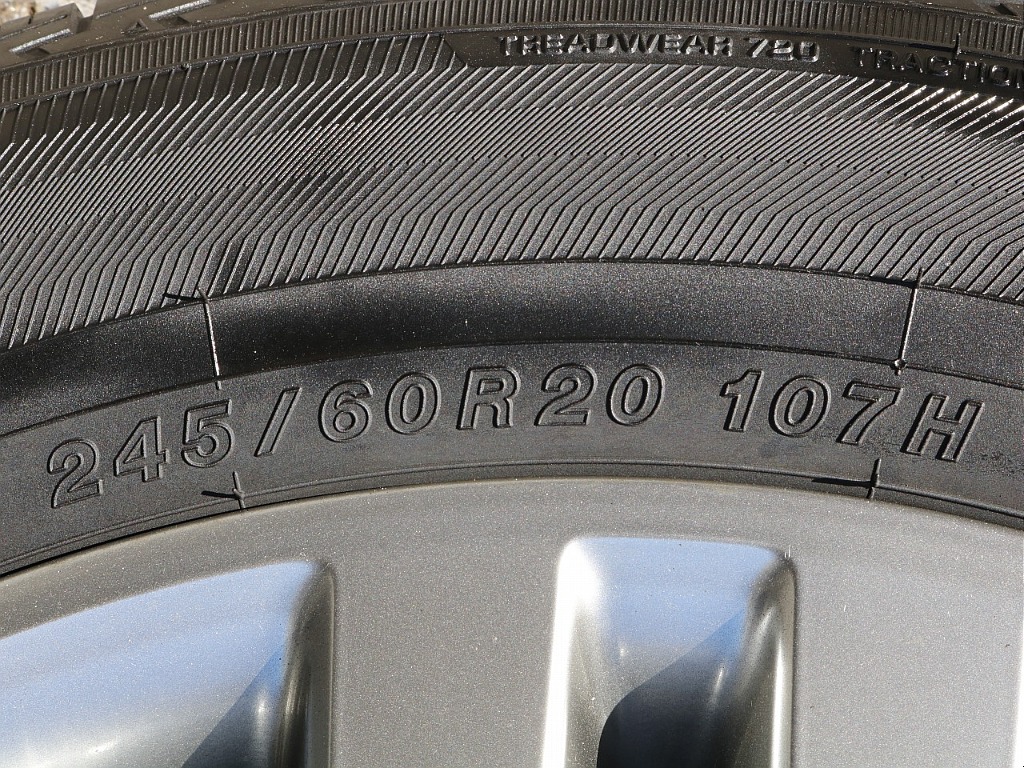 タイヤはジオランダータイヤ(245/60R20)になります！