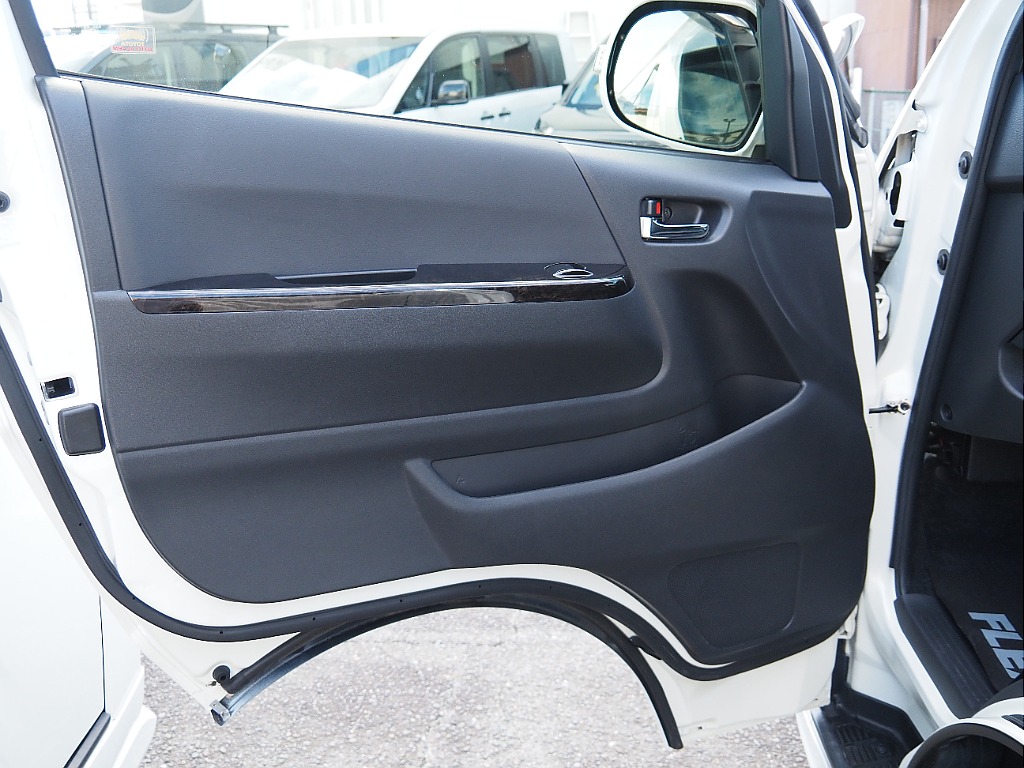 トヨタ レジアスエース(29枚目)