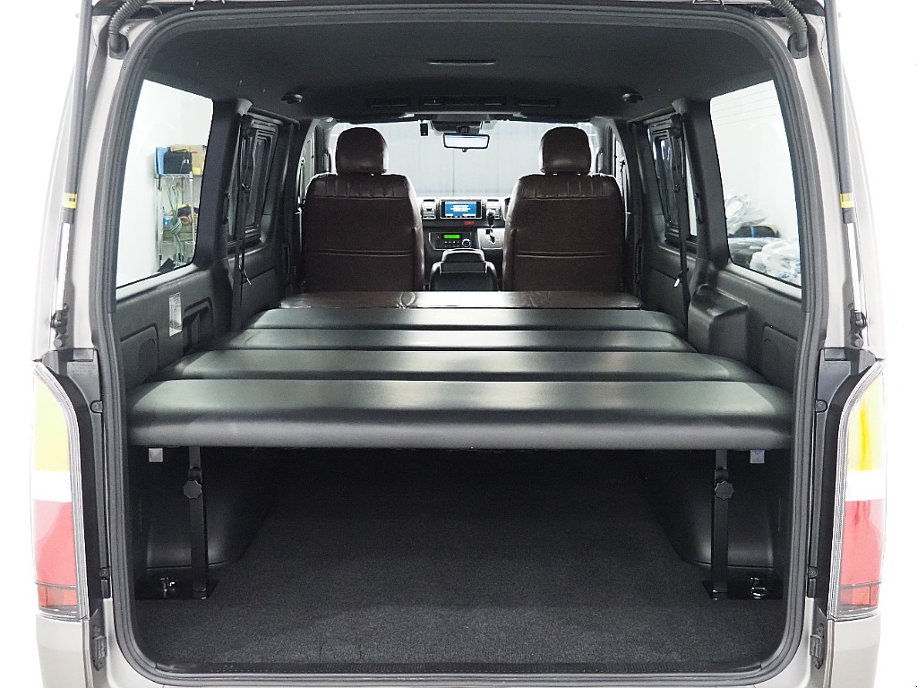 【Renoca　CoastLines/R3年式/ハイエースバン2.0L/オールペイント】角目4灯オールペイント♪【全国納車可能】
