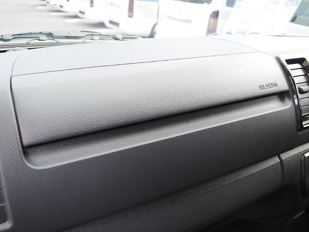 【Renoca　CoastLines/R3年式/ハイエースバン2.0L/オールペイント】角目4灯オールペイント♪【全国納車可能】