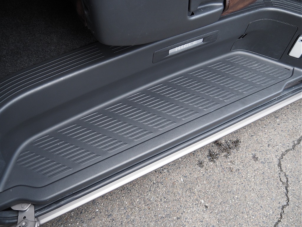 【Renoca　CoastLines/R3年式/ハイエースバン2.0L/オールペイント】角目4灯オールペイント♪【全国納車可能】