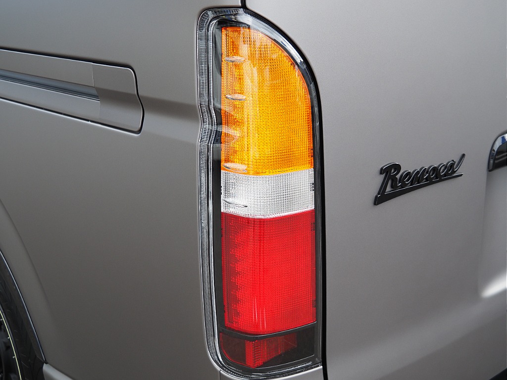 【Renoca　CoastLines/R3年式/ハイエースバン2.0L/オールペイント】角目4灯オールペイント♪【全国納車可能】