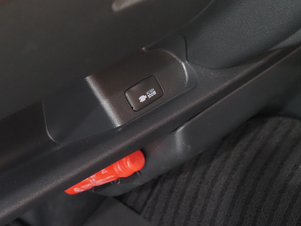 【R5年式/CoastLines/角目4灯/ガソリンスーパーGL】内装にも可愛らしいシートカバーをインストール♪