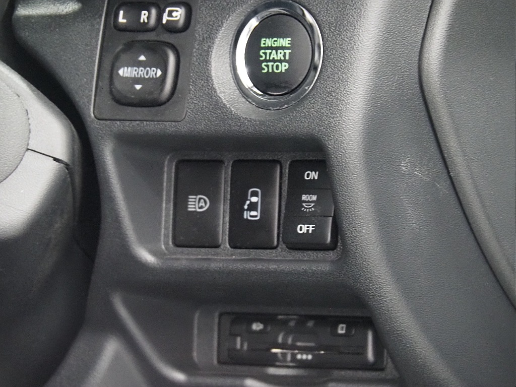【R5年式/ハイエースワゴンGL/4WD/Ver5】買取直販！大人数でのお出掛け・車中泊この車一台で完結♪