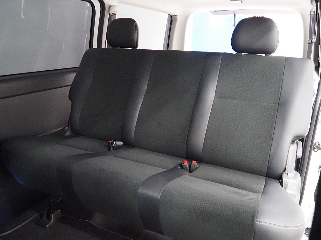 【H28年式/ハイエースバン/ディーゼル4WD/新品パーツをインストール】安心安全の4WD♪【全国納車可能】