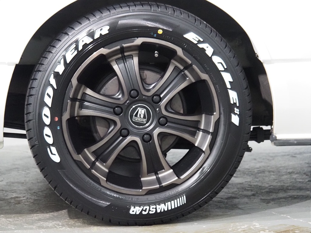 【H28年式/ハイエースバン/ディーゼル4WD/新品パーツをインストール】安心安全の4WD♪【全国納車可能】