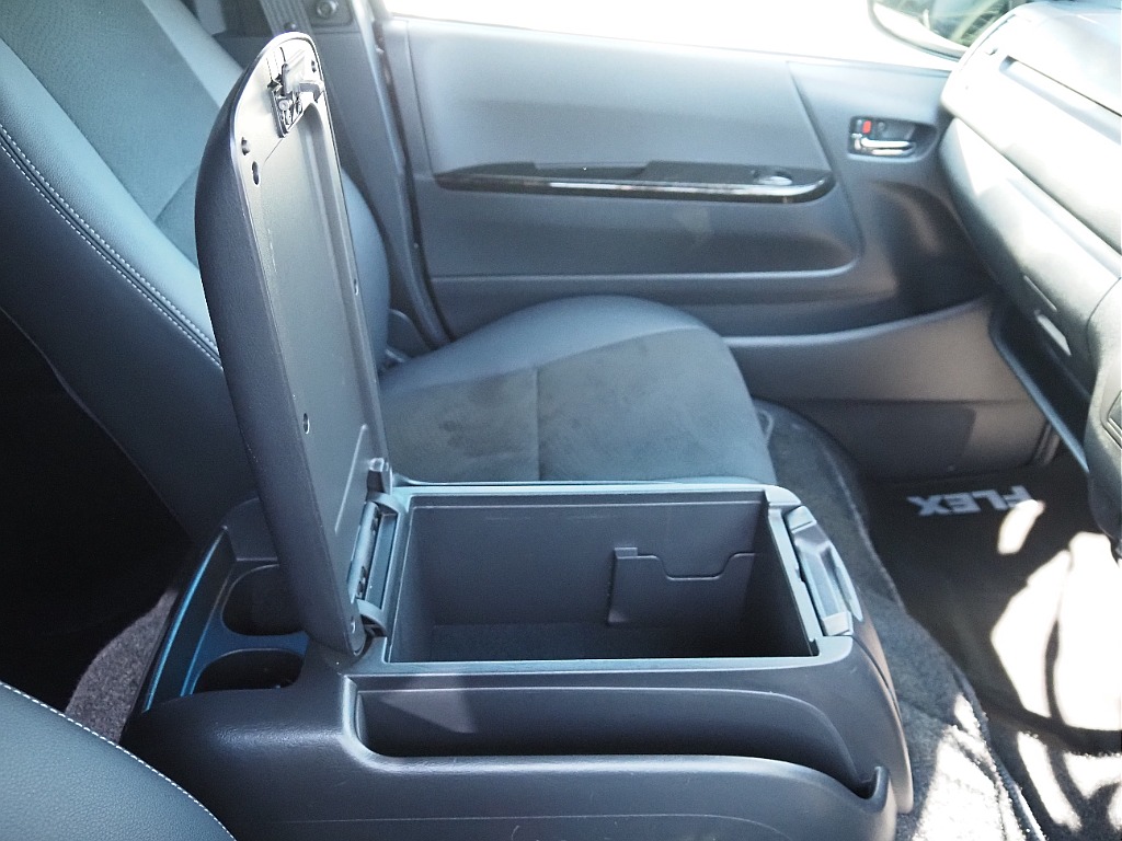 【R1年/DARKPRIMEⅡ/ガソリン2.0L2WD/BLACKEDITION】エアロ3点セット装着