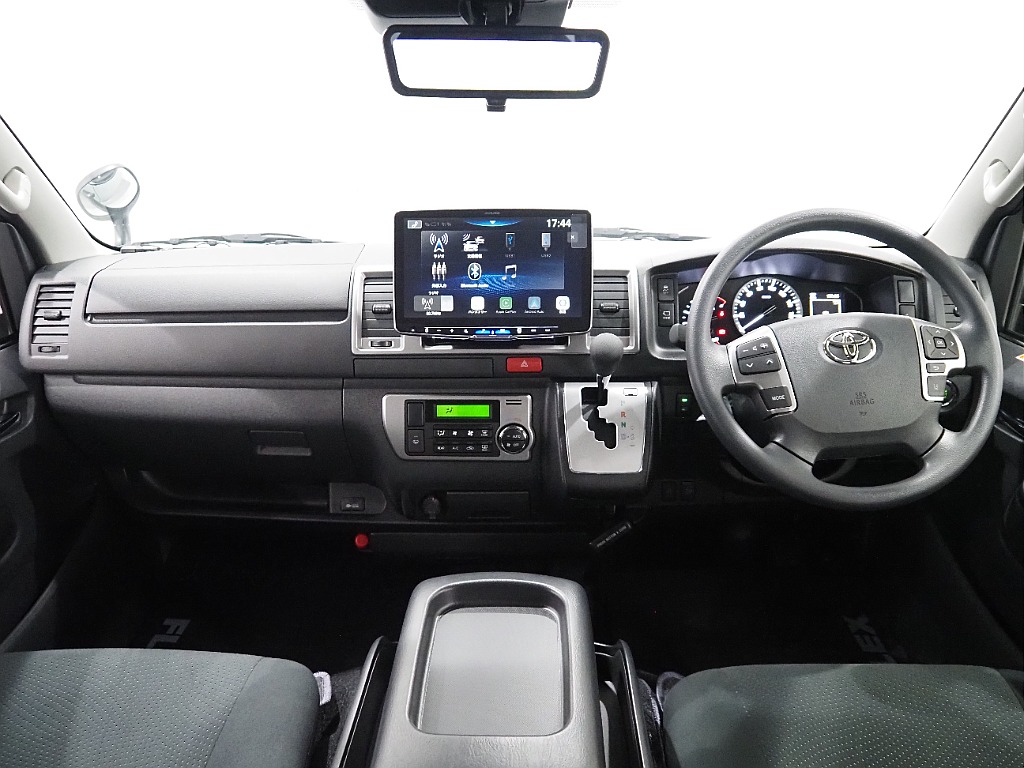 【ハイエースバン/ディーゼル4WD/アースカラーアーバンカーキ/BLACKEDITION】オフロードPKG【全国納車可能】