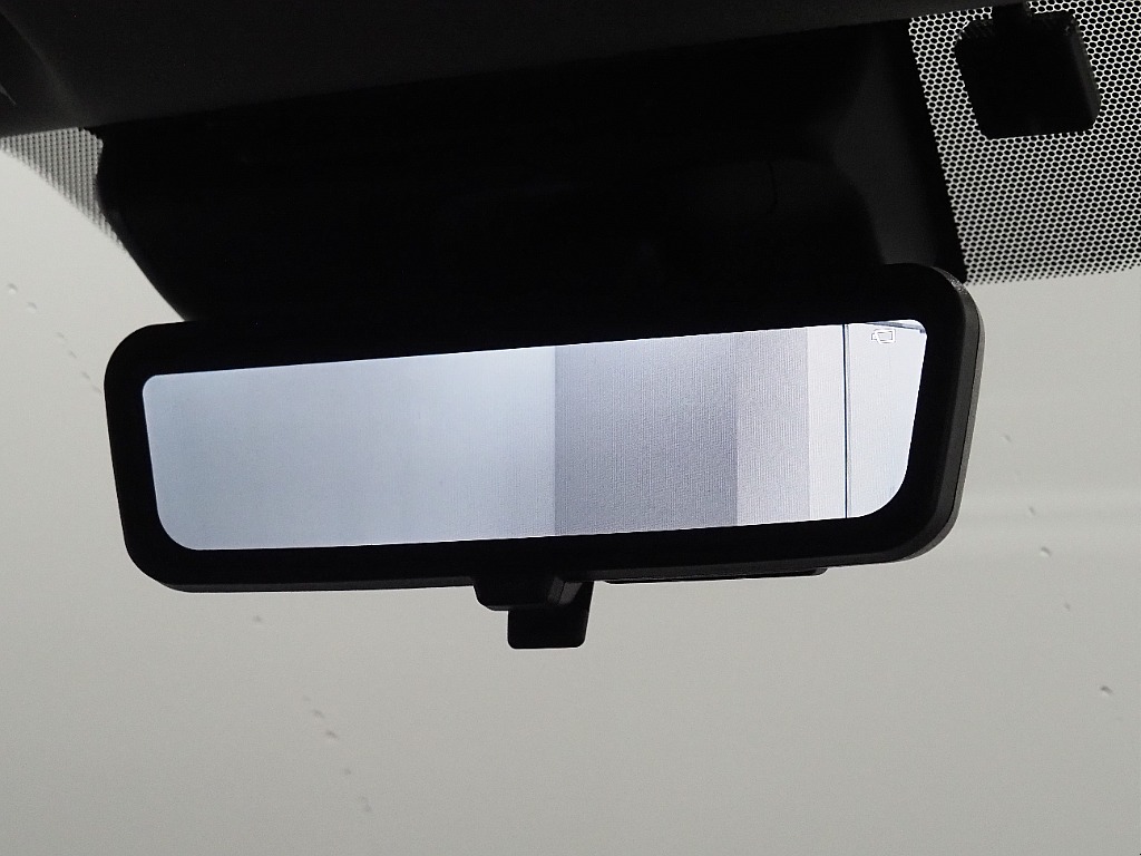 【ハイエースバン/ディーゼル4WD/アースカラーアーバンカーキ/BLACKEDITION】オフロードPKG【全国納車可能】