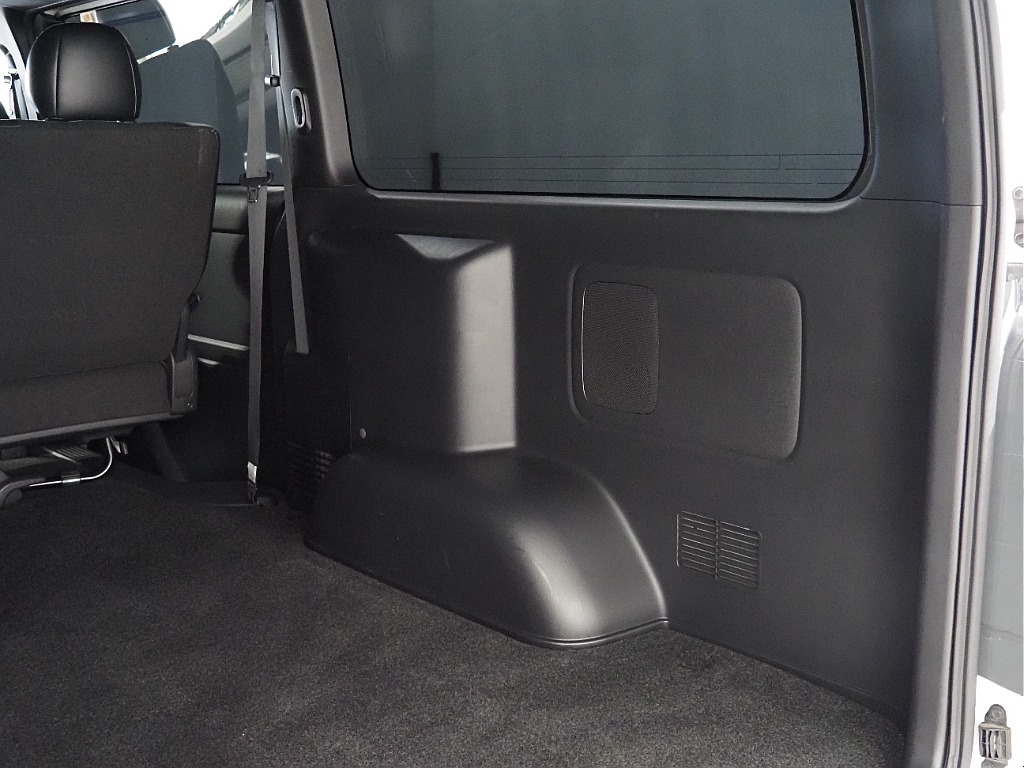 【R2年式/ハイエースバン/ディーゼル4WD/DARKPRIMEⅡ/両側パワースライドドア】オフロードPKG×お買い得車両♪【全国納車可能】