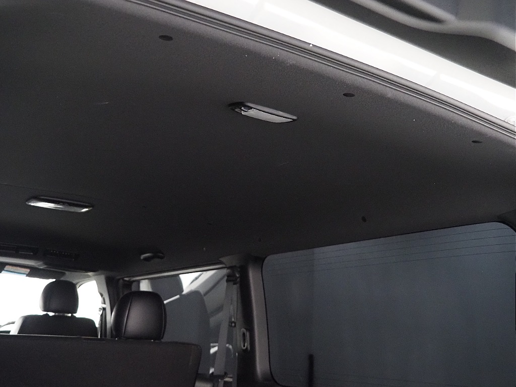 【R2年式/ハイエースバン/ディーゼル4WD/DARKPRIMEⅡ/両側パワースライドドア】オフロードPKG×お買い得車両♪【全国納車可能】