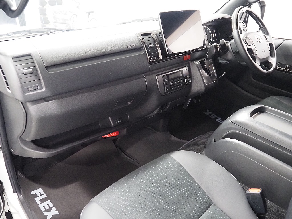 【R3年式/ハイエースバン/ディーゼル4WD/DARKPRIMEⅡ/両側パワースライドドア】オフロードPKG【全国納車可能】