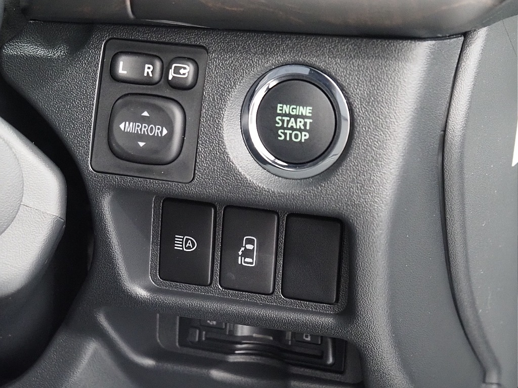 【新車/ワゴンGL/Relaxing/内装架装ベッドキッド/フローリング】使い勝手の良いハーフベッド♪【全国納車可能】