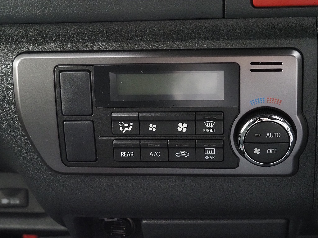 【高年式/超低走行/R6年DARKPRME Ⅱ ディーゼル2WD】フルエアロ＆純正リアウィング♪9インチフローティングナビ♪【全国納車可能】