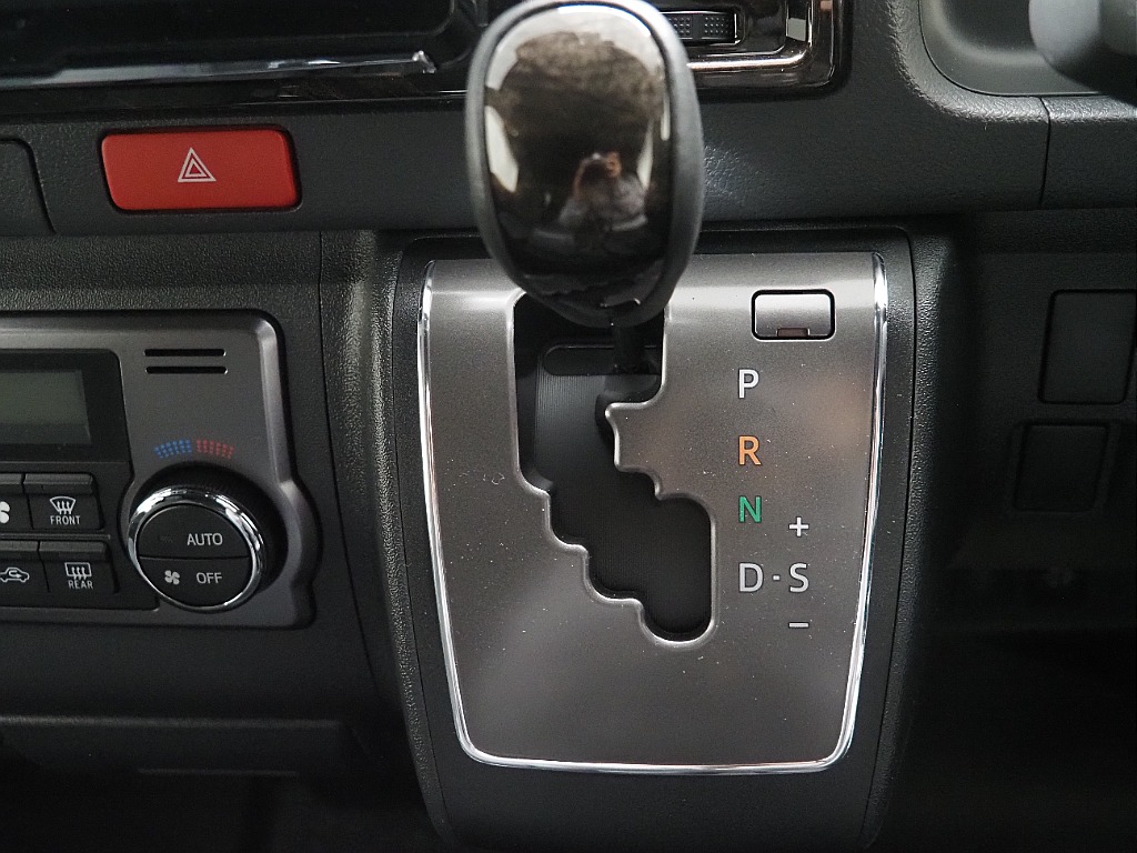 【高年式/超低走行/R6年DARKPRME Ⅱ ディーゼル2WD】フルエアロ＆純正リアウィング♪9インチフローティングナビ♪【全国納車可能】