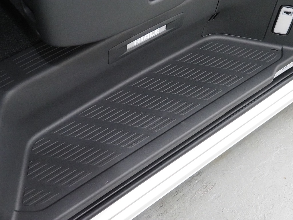 【高年式/超低走行/R6年DARKPRME Ⅱ ディーゼル2WD】フルエアロ＆純正リアウィング♪9インチフローティングナビ♪【全国納車可能】