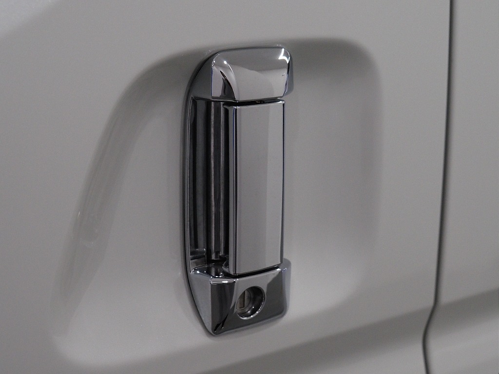 【高年式/超低走行/R6年DARKPRME Ⅱ ディーゼル2WD】フルエアロ＆純正リアウィング♪9インチフローティングナビ♪【全国納車可能】