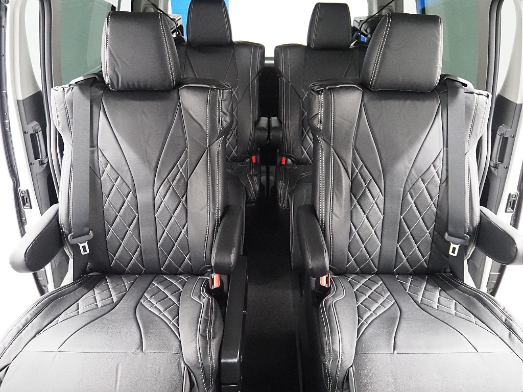 【新車/ファインテックツアラー/ガソリン2.7L2WD/キャプテンシート】ハイエース名古屋店展示車両