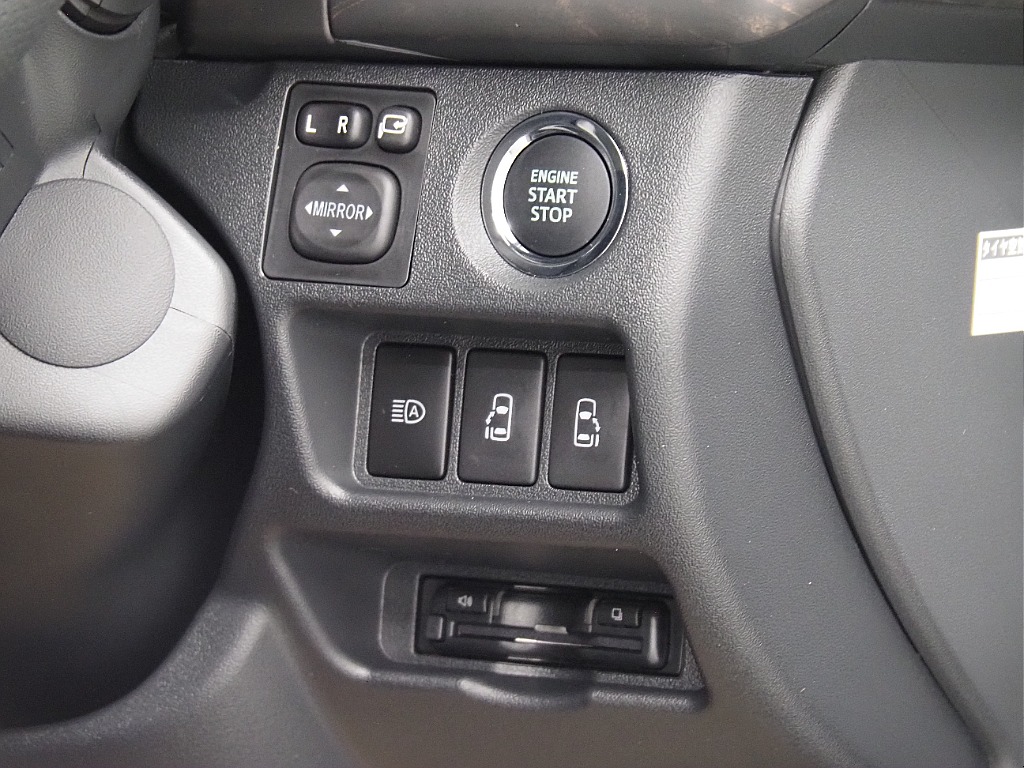 【新車/ファインテックツアラー/ガソリン2.7L2WD/キャプテンシート】ハイエース名古屋店展示車両