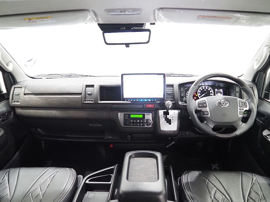 【新車/ファインテックツアラー/ガソリン2.7L2WD/キャプテンシート】ハイエース名古屋店展示車両