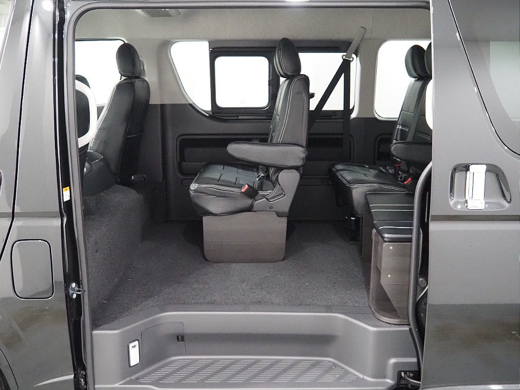 【新車/ワゴンGL/スタンダード内装/zero_WAGON-bed付き/ツインモニター】使い勝手の良いスタンダード内装♪