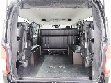 【R2年式/内装架装アレンジAS/フルフラット/2.7Lガソリン2WD】フローリング施工&テーブル