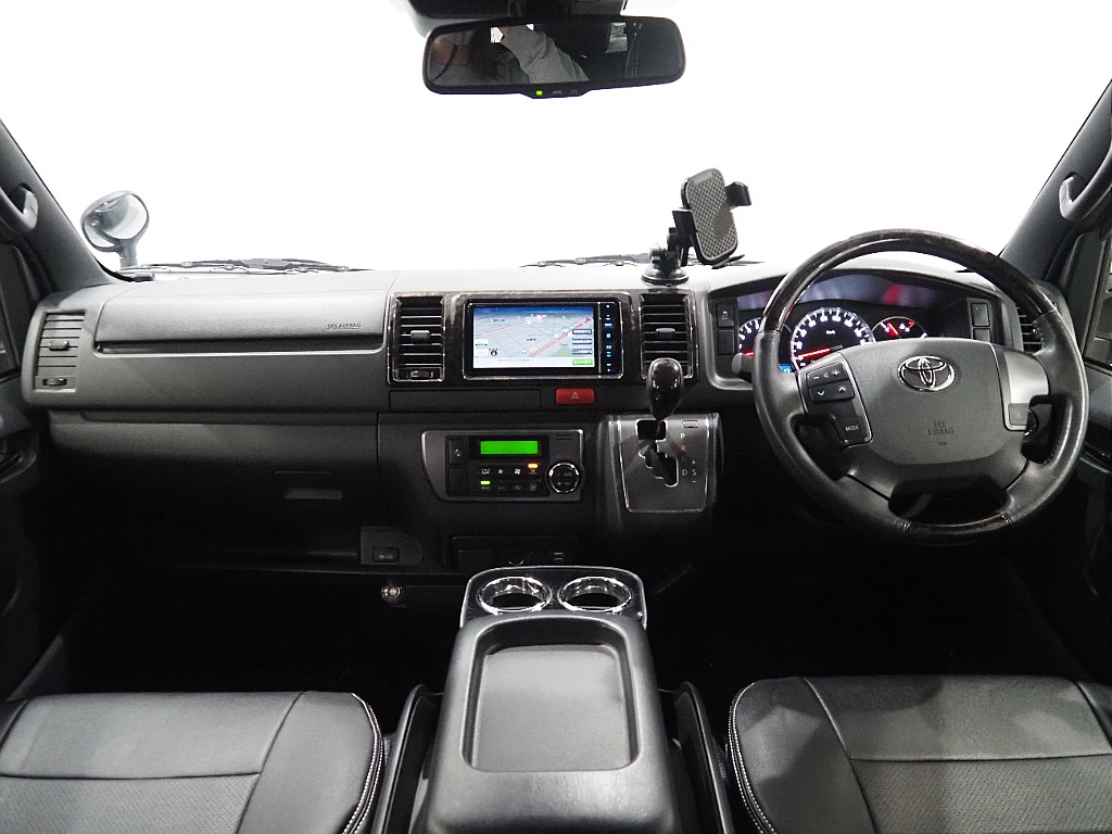 【R1年式/ハイエースバン/4ナンバー5人乗り/ガソリン/オフロードPKG】エントリーユーザー様にもオススメ【全国納車可能】