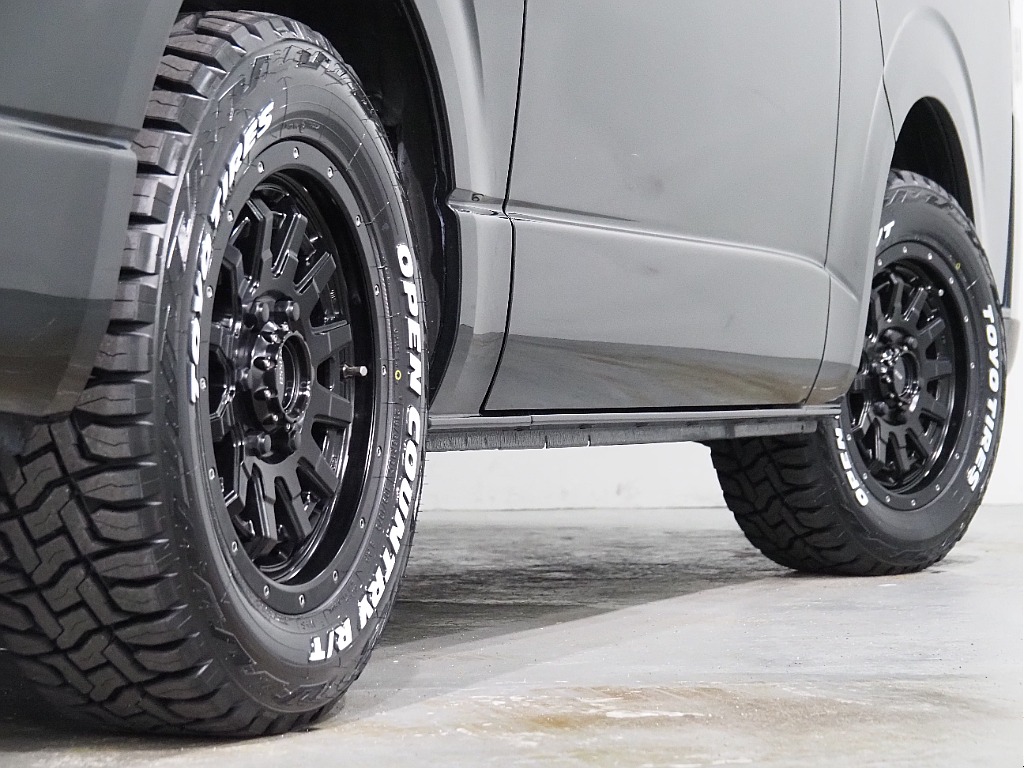 【R1年式/ハイエースバン/4ナンバー5人乗り/ガソリン/オフロードPKG】エントリーユーザー様にもオススメ【全国納車可能】