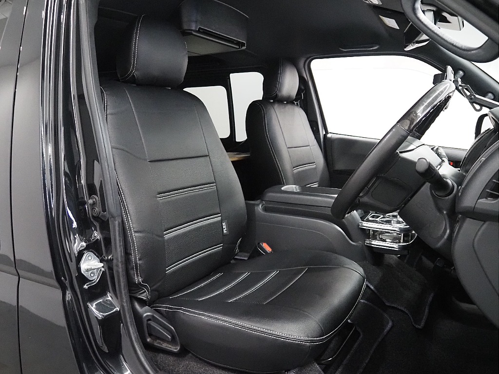 【R1年式/ハイエースバン/4ナンバー5人乗り/ガソリン/オフロードPKG】エントリーユーザー様にもオススメ【全国納車可能】