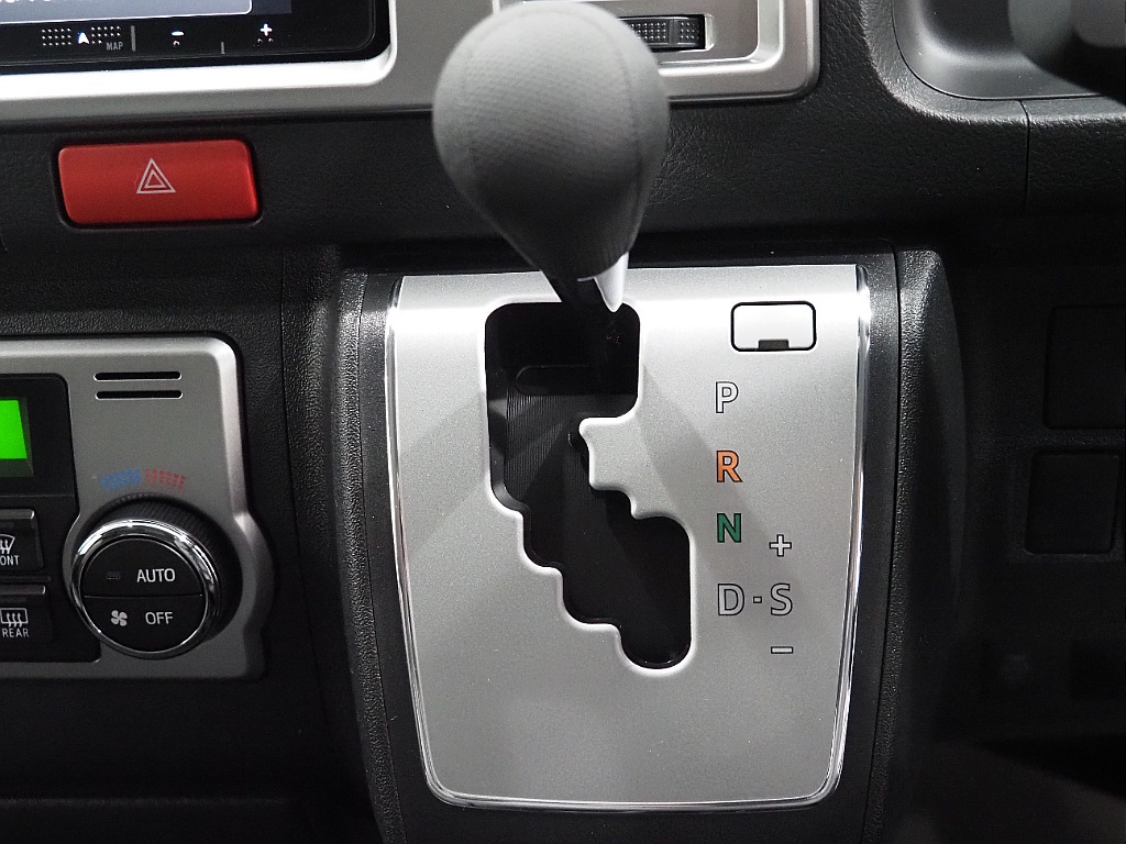 【新車/ワゴンGL/スタンダード内装/スマートベットキット付き/ツインモニター】足を延ばしてお寛ぎいただけます♪♪