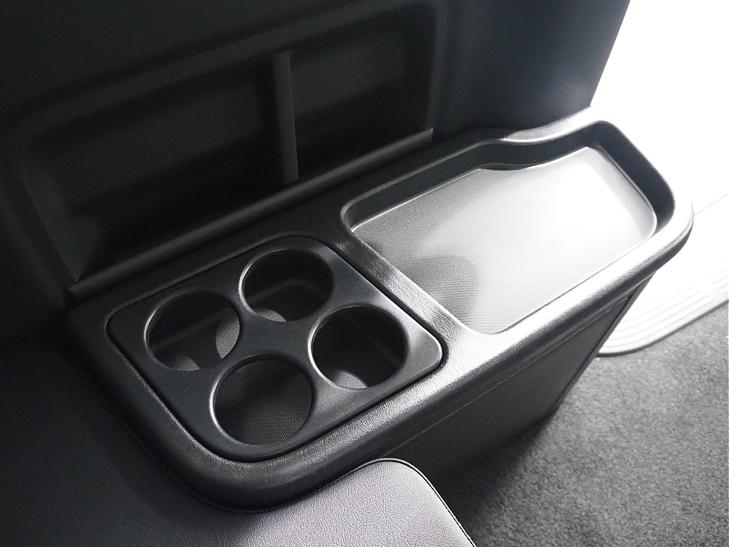 【新車/ワゴンGL/スタンダード内装/スマートベットキット付き/ツインモニター】足を延ばしてお寛ぎいただけます♪♪