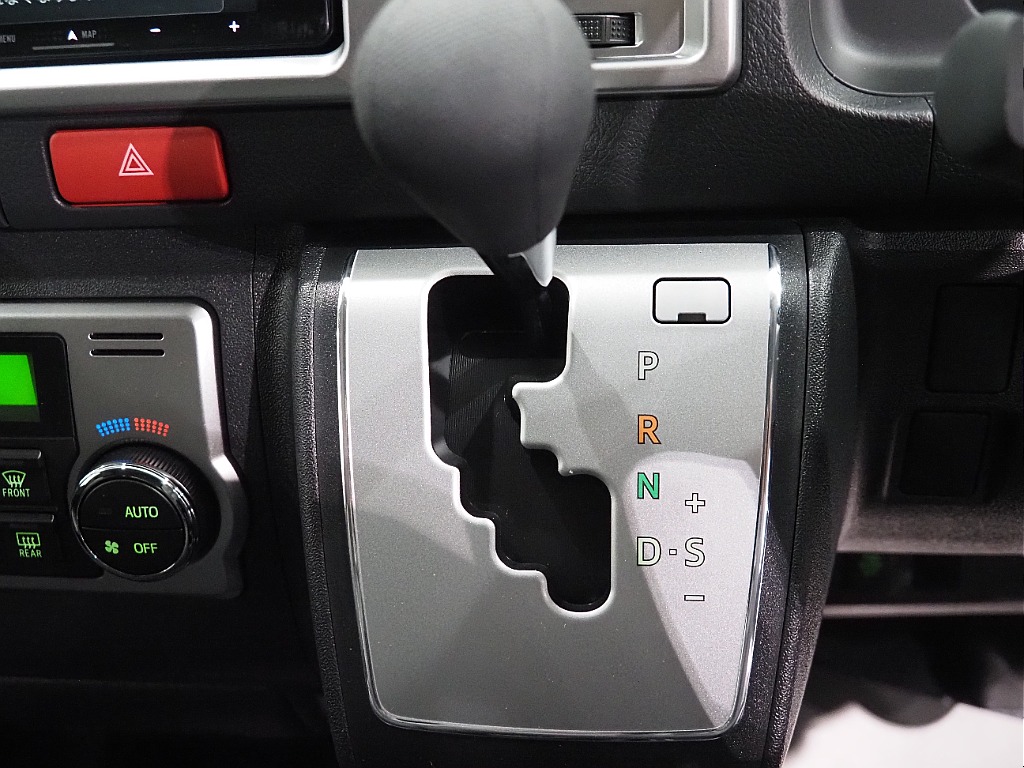 【新車/ワゴンGL/スタンダード内装/フローリング施工/スマートベットキット】使い勝手の良いスタンダード内装♪【全国納車可能】