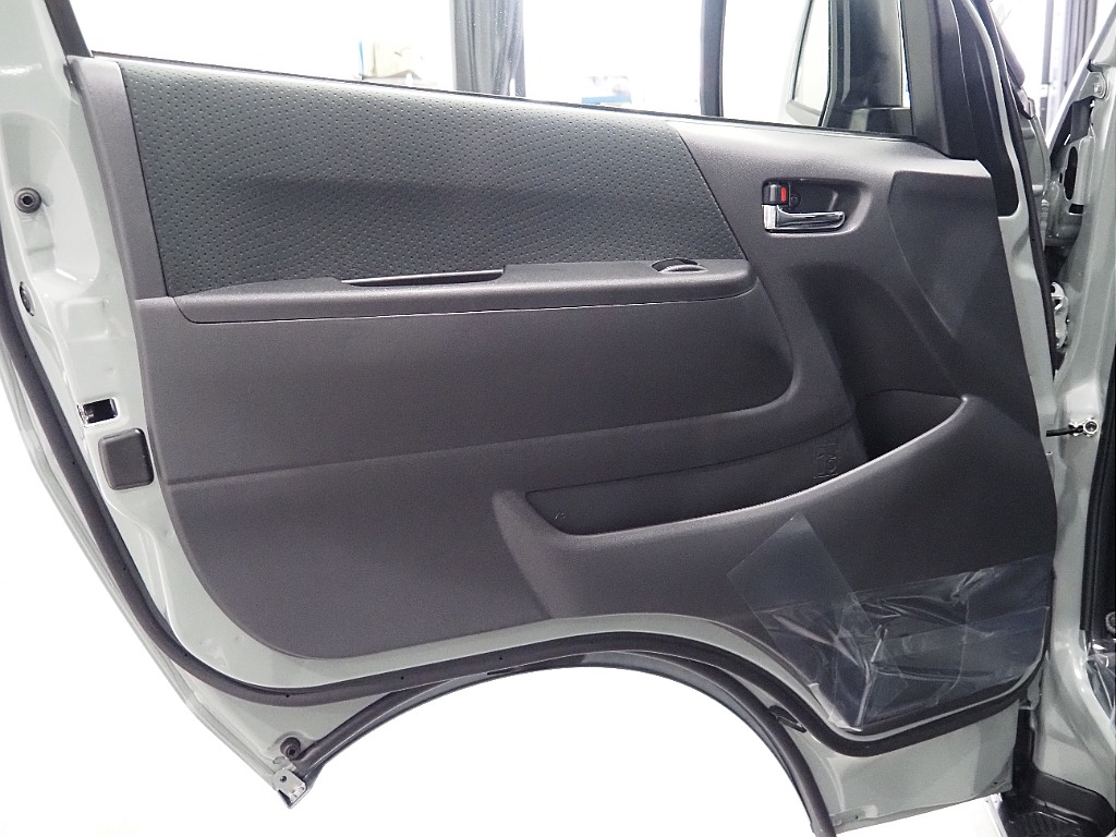 【R7年式/スーパーGLアースカラーパッケージ/ガソリン2.0/両側パワースライドドア】バンパー同色塗装で他を圧倒！【全国納車可能】