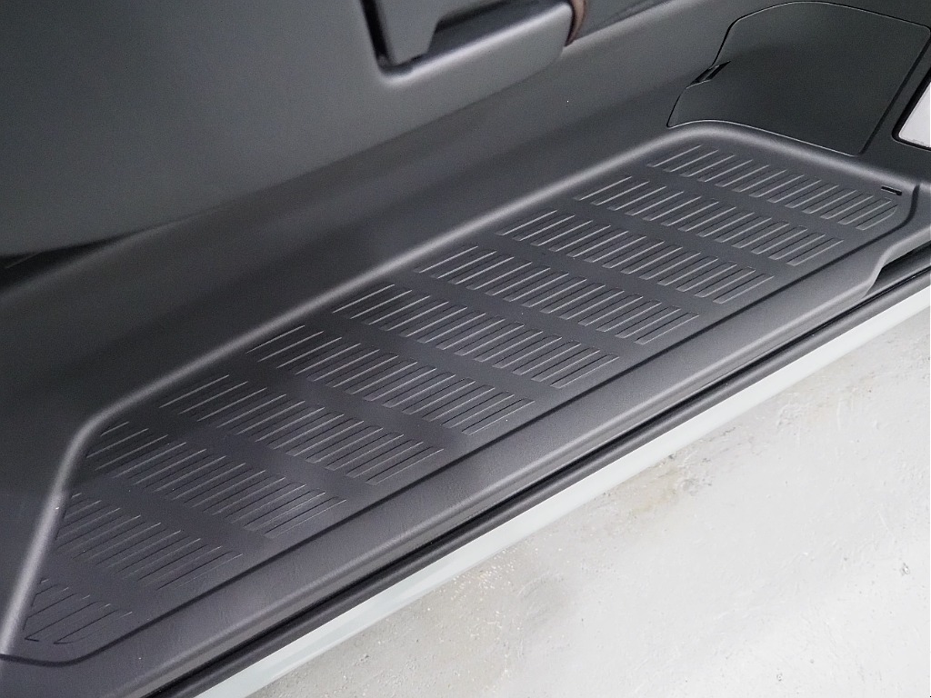 【R7年式/スーパーGLアースカラーパッケージ/ガソリン2.0/両側パワースライドドア】バンパー同色塗装で他を圧倒！【全国納車可能】