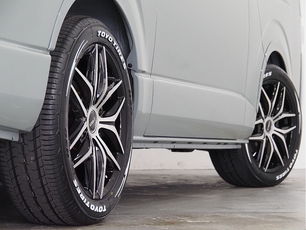 【R7年式/スーパーGLアースカラーパッケージ/ガソリン2.0/両側パワースライドドア】バンパー同色塗装で他を圧倒！【全国納車可能】