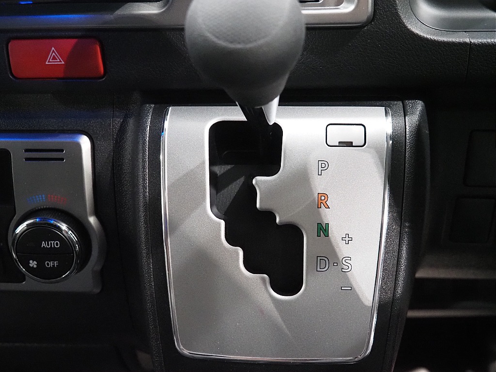 【買取直販/ワゴンGL/4WD/フルフラットシート】シートアレンジNEWAS＆BIGX11ナビ＆12.8インチフリップダウン【全国納車可能】