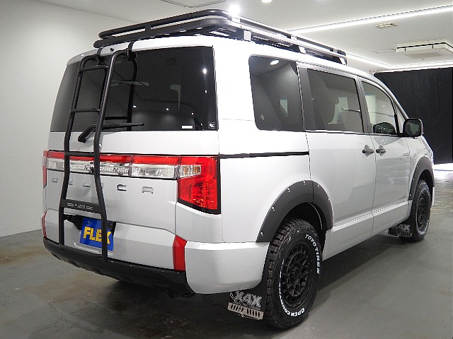 【新車】【特別仕様車BLACK Ｅｄｉｔｉｏｎ】【リフトＵＰ】【ＪＡＯＳフェンダー】【専用ＢＩＧ－Ｘナビ】【フリップダウン】【ルーフラック】