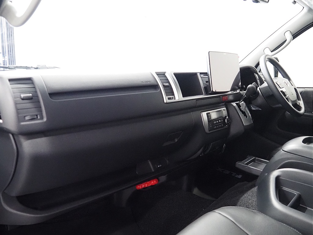 【新車/ハイエースワゴンGL/4WD/スタンダード配列】アルパイン製大画面モニター♪【全国納車可能】