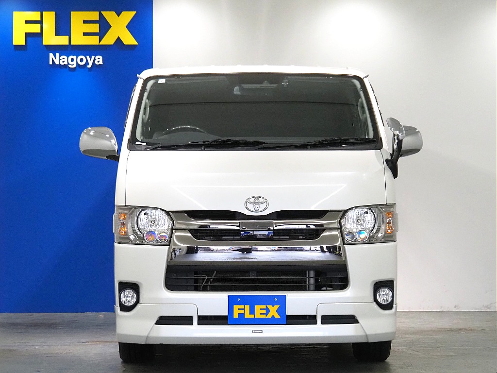 【H３０年式/ハイエースバン/ガソリン2.0L/パールホワイト】モデリスタエアロを装着♪【全国納車可能】