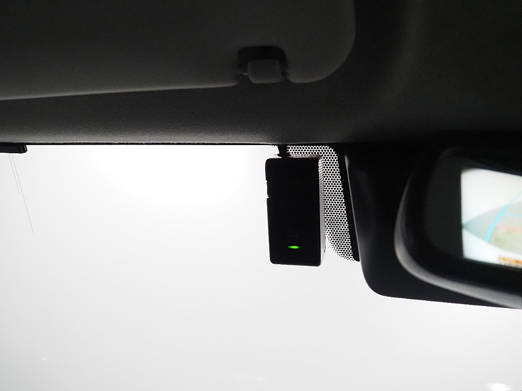 【H３０年式/ハイエースバン/ガソリン2.0L/パールホワイト】モデリスタエアロを装着♪【全国納車可能】