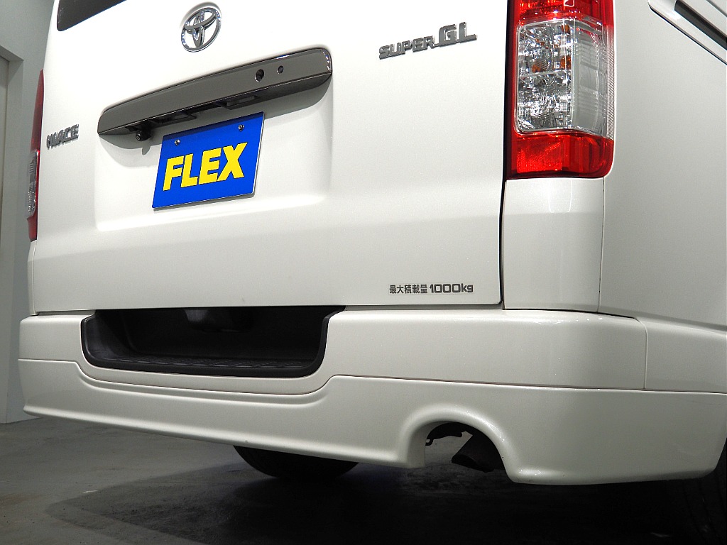 【H３０年式/ハイエースバン/ガソリン2.0L/パールホワイト】モデリスタエアロを装着♪【全国納車可能】