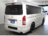 【H３０年式/ハイエースバン/ガソリン2.0L/パールホワイト】モデリスタエアロを装着♪【全国納車可能】