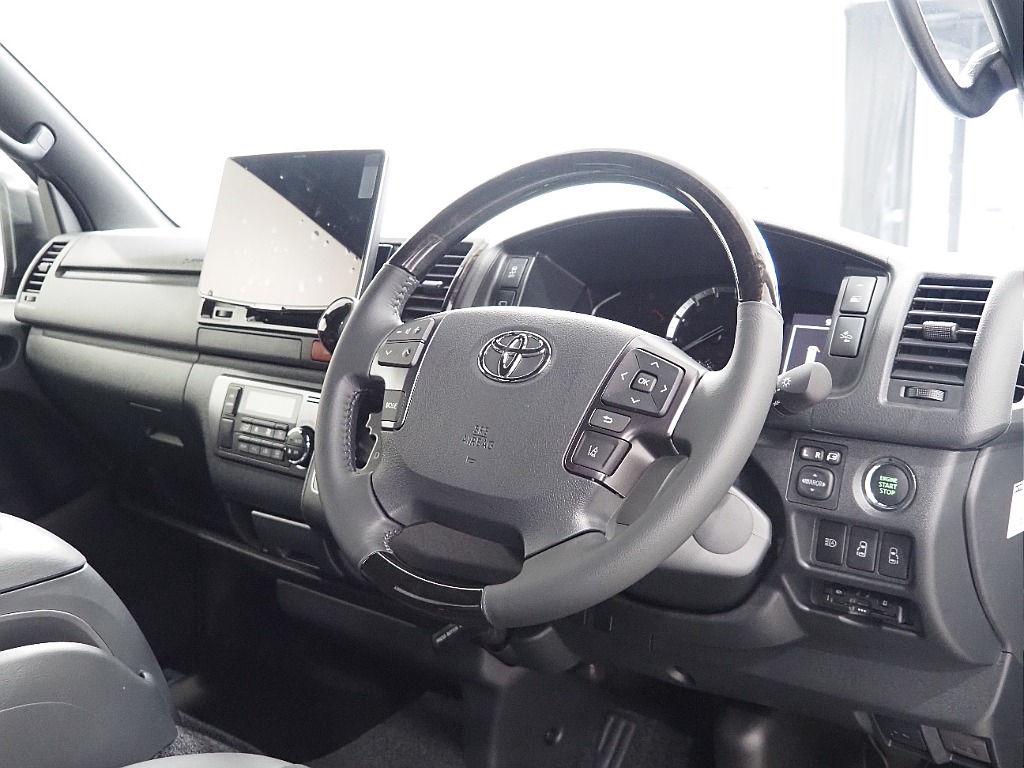 【新車/ハイエースバン/ガソリン2.0L/両側パワースライドドア】ローダウン×オリジナルアルミホイール【全国納車可能】