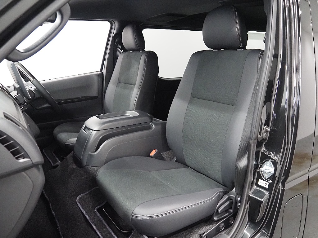 【新車/ハイエースバン/ガソリン2.0L/両側パワースライドドア】ローダウン×オリジナルアルミホイール【全国納車可能】