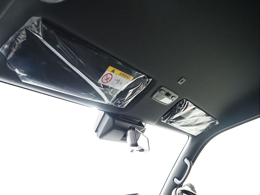 【新車/ハイエースバン/ガソリン2.0L/両側パワースライドドア】ローダウン×オリジナルアルミホイール【全国納車可能】