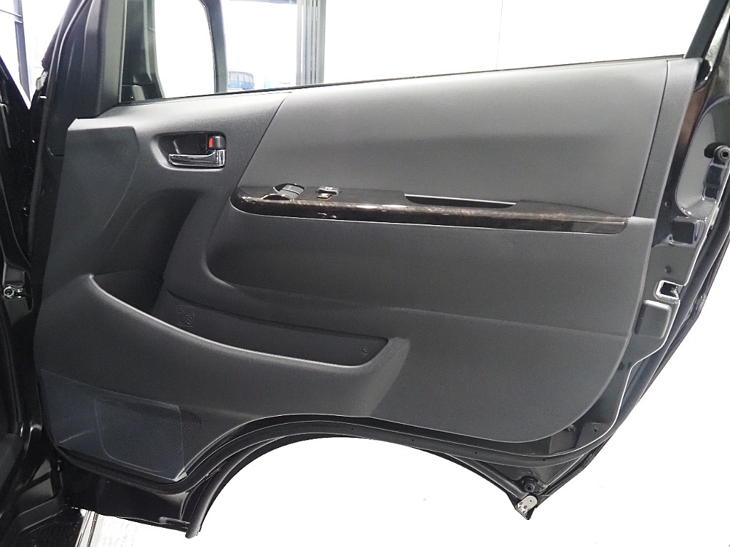 【新車/ハイエースバン/ガソリン2.0L/両側パワースライドドア】ローダウン×オリジナルアルミホイール【全国納車可能】