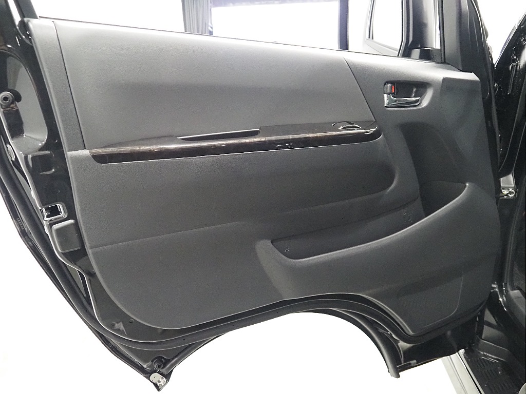 【新車/ハイエースバン/ガソリン2.0L/両側パワースライドドア】ローダウン×オリジナルアルミホイール【全国納車可能】