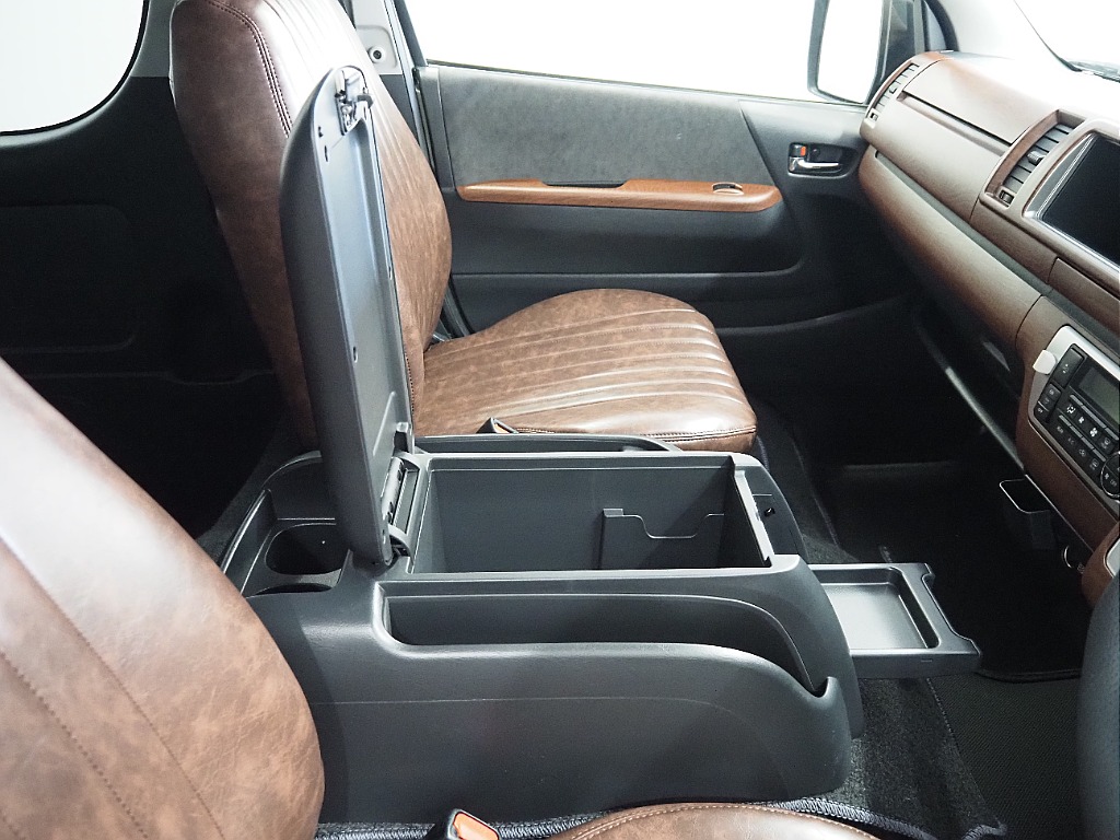 【Renoca　CoastLines/R3年式/ハイエースワゴンGL/オールペイント】角目4灯ルーフツートンオールペイント♪【全国納車可能】