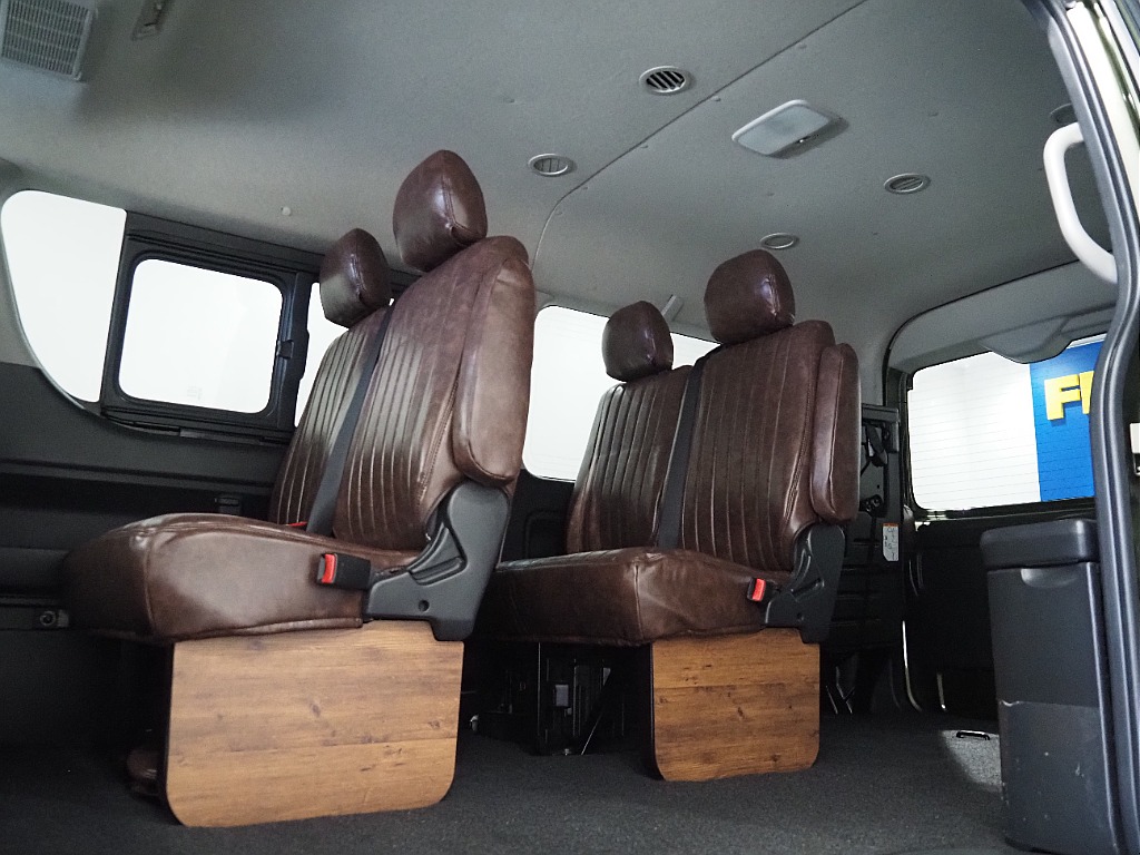 【Renoca　CoastLines/R3年式/ハイエースワゴンGL/オールペイント】角目4灯ルーフツートンオールペイント♪【全国納車可能】