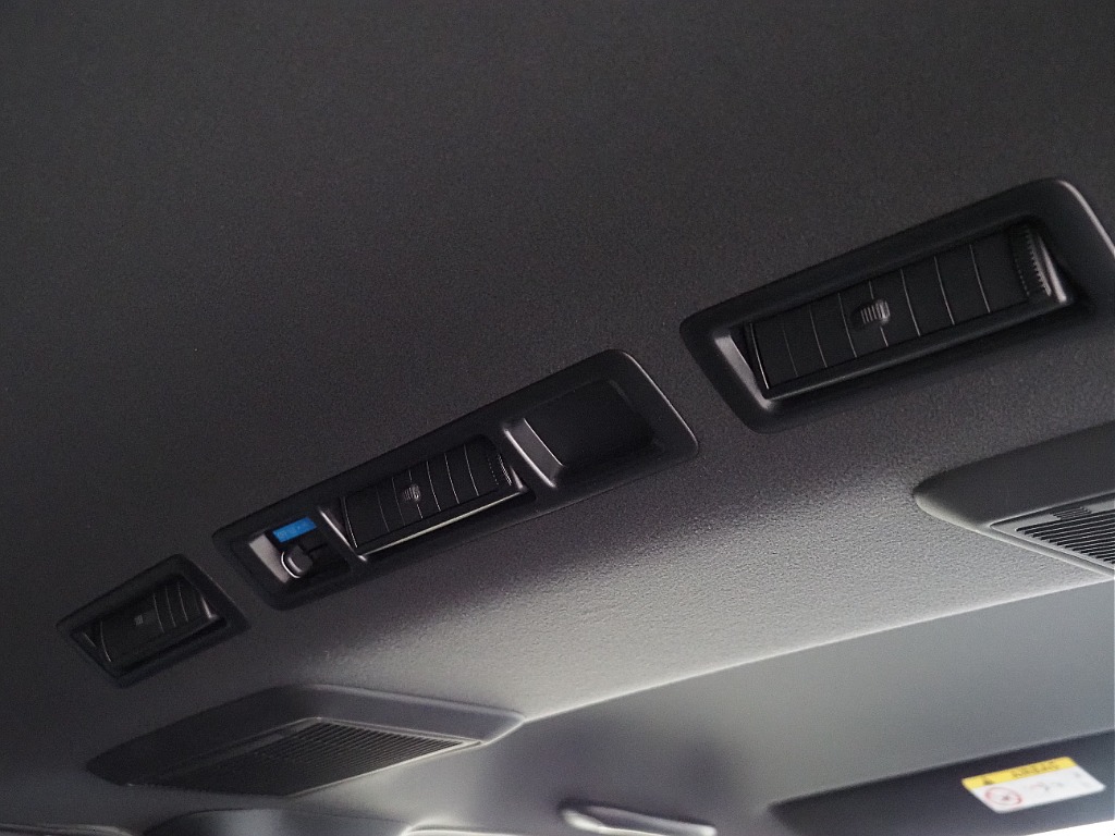 【R5年式/DARKPRIMEⅡディーゼル4WD/オフロードパッケージ】大画面11インチSD型ナビ付き♪【全国納車可能】